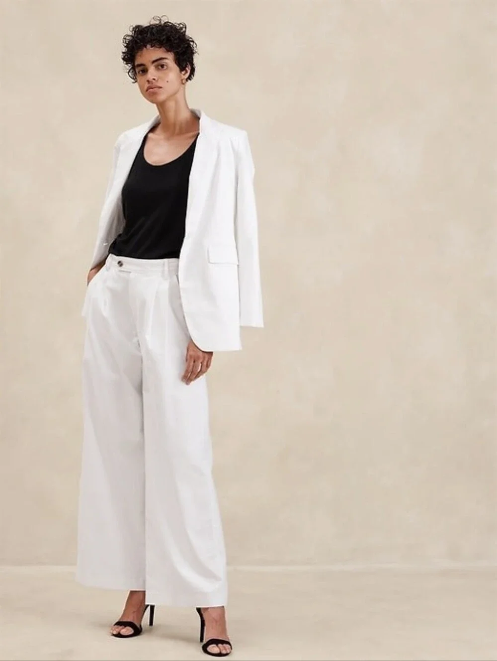 Banana Republic elegant white